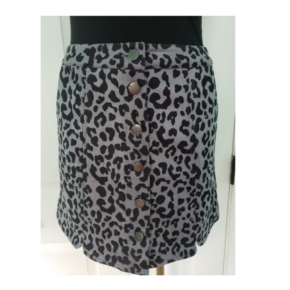 Very J Cheetah Print Skirt - Picture 9 of 10